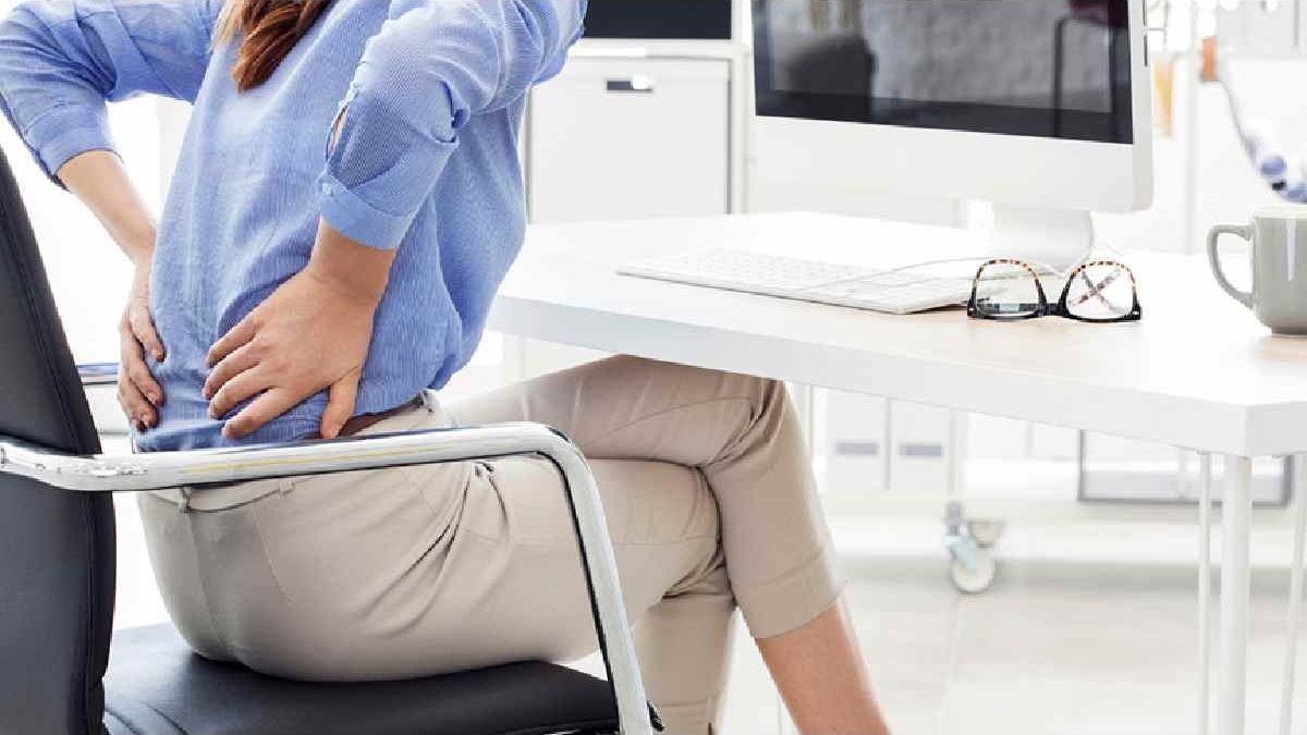 Strategies for Reducing Physical Discomfort in Digital Workspaces