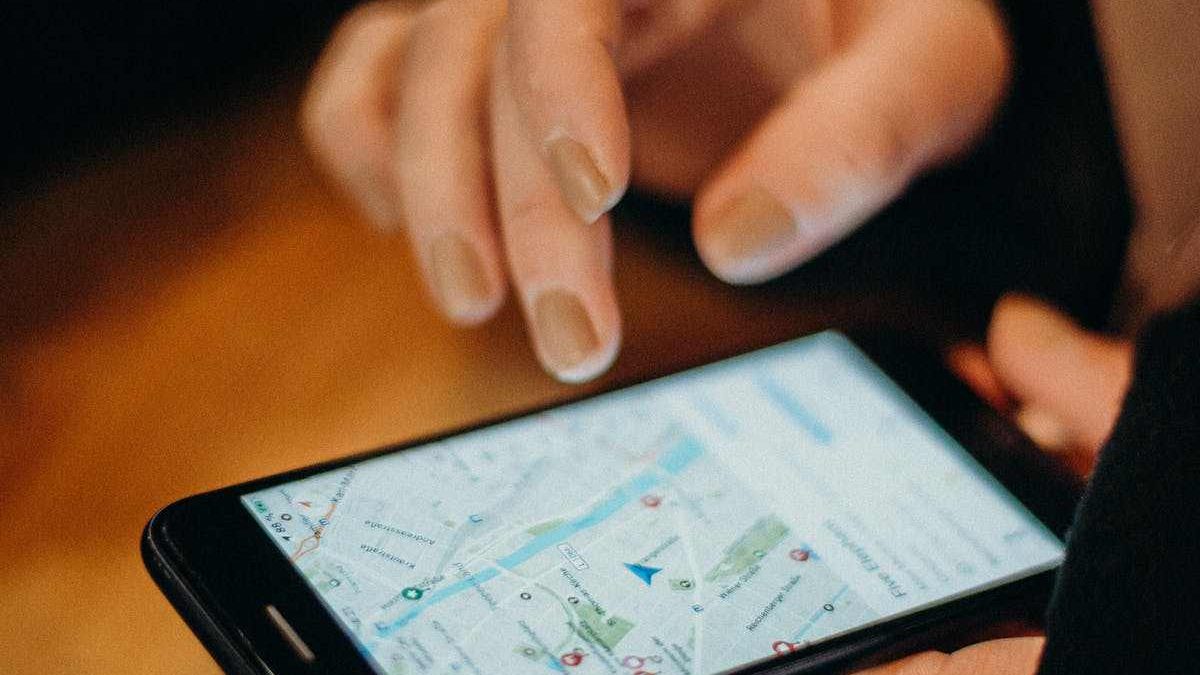 How Does Location Sharing Work, and Why Is It Important? Understanding the Basics and Benefits