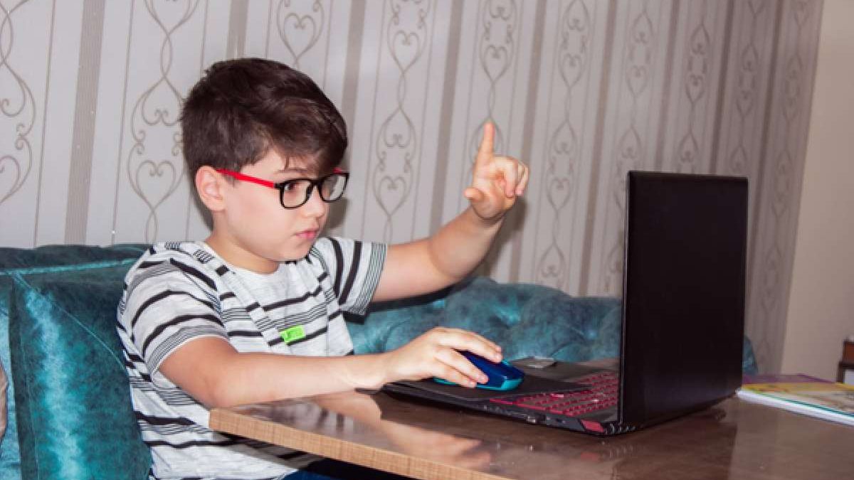 The Benefits of Introducing Kids to Computers Early