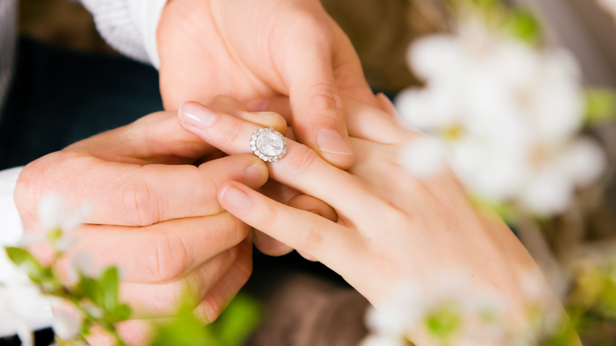 The Ultimate Engagement Ring Buying Guide: How to Choose the Perfect Ring